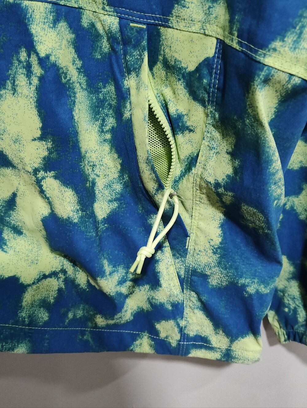 The North Face Women's XL Neon Blue/Yellow Tie Dye Quarter Zip Pull Over/Jacket - Picture 6 of 10